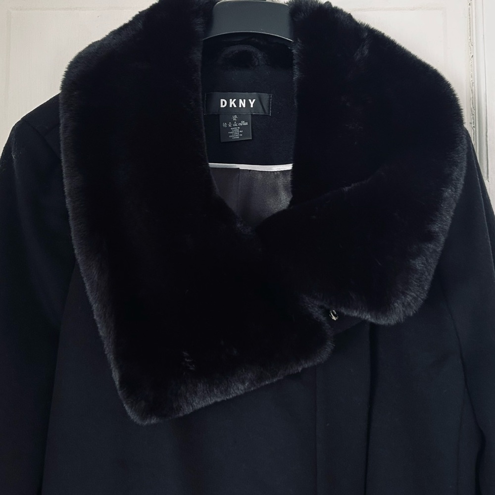 DKNY NWT Rare Black Wool-Blend Dress Coat w/ Plush Faux Fur Collar – XL